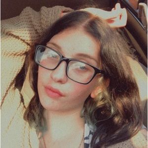 Meet your Posher, Nikki